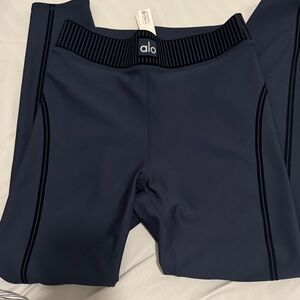 ALO Yoga Deep Blue Leggings